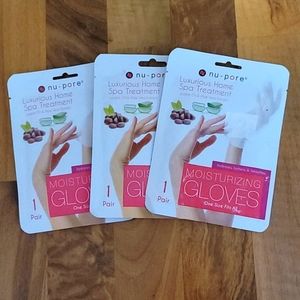Moisturizing gloves